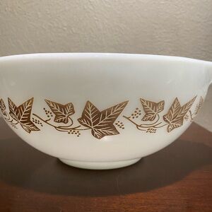 Vintage, Pyrex, Sandalwood Cinderella Mixing Bowl